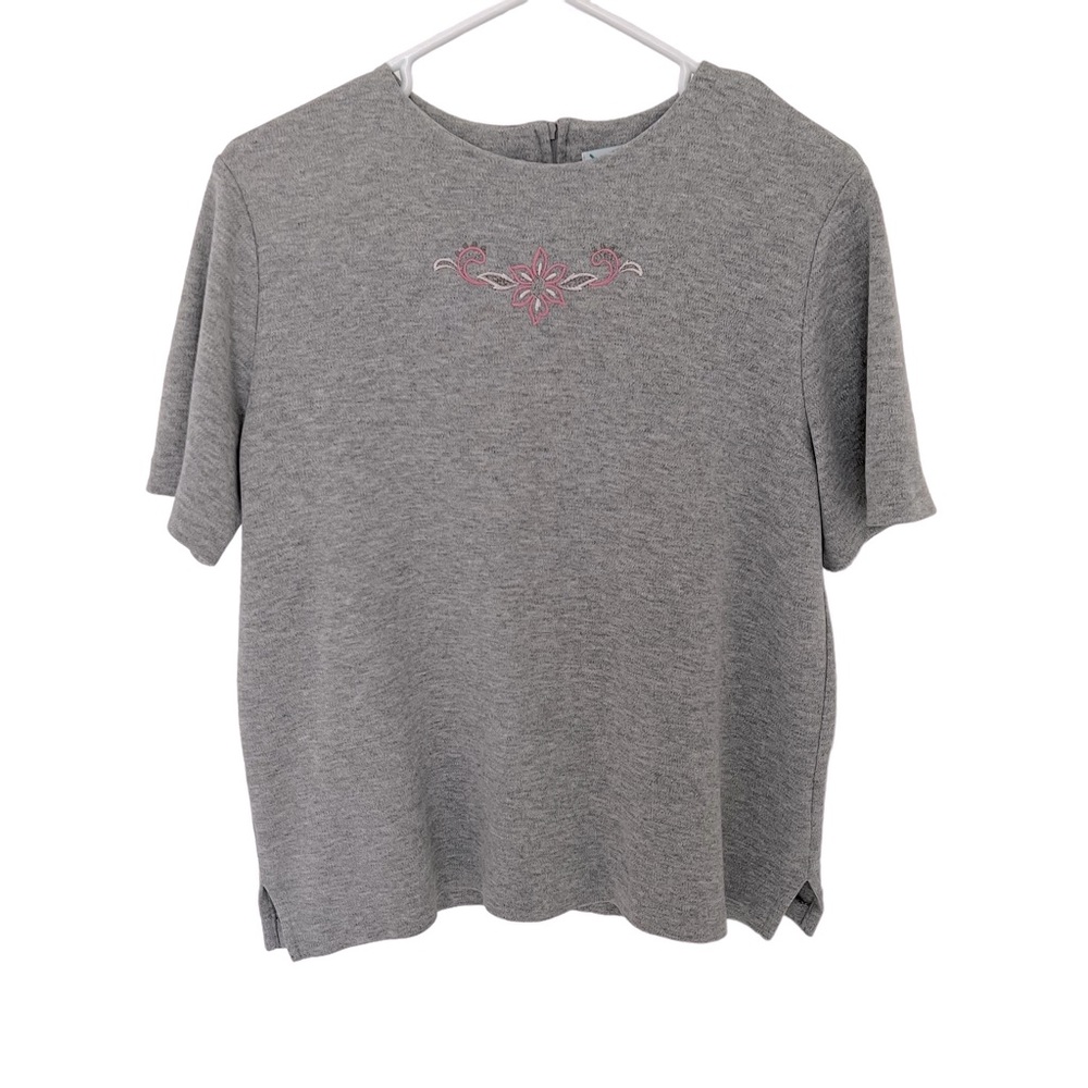Draper’s & Damon’s Short Sleeve Gray Top Size Medium